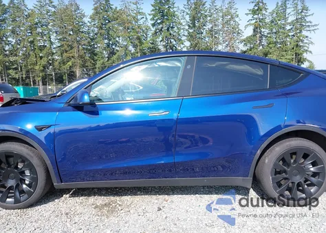 2023 Tesla Model Y Awd/Long Range Dual Motor All-Wheel Drive из США, поврежденный, VIN 7SAYGDEE6PF838025